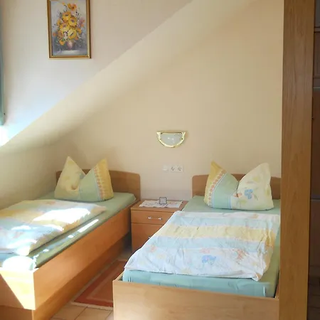 Ferienweingut Winnebeck Köwerich Zimmer foto